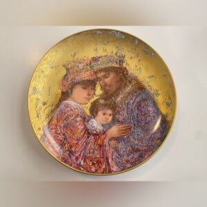 Edna Hibel “David, Bathsheba, and Solomon” Collectors Plate